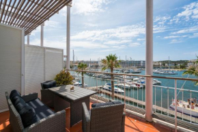 Stunning 2-Bed penthouse in Lagos 250m from beach
